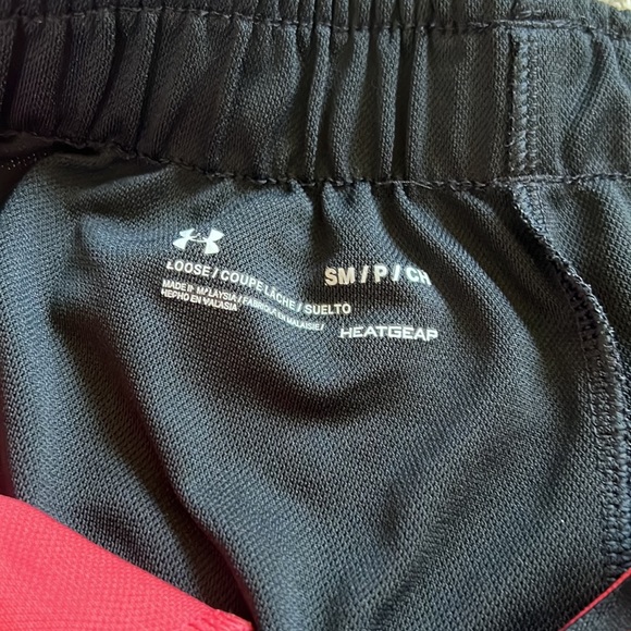 Under Armour Sz Small woman’s shorts - Picture 3 of 3
